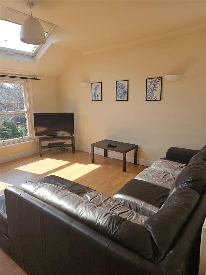 4 bed property in 38 Croxteth Road, Liverpool